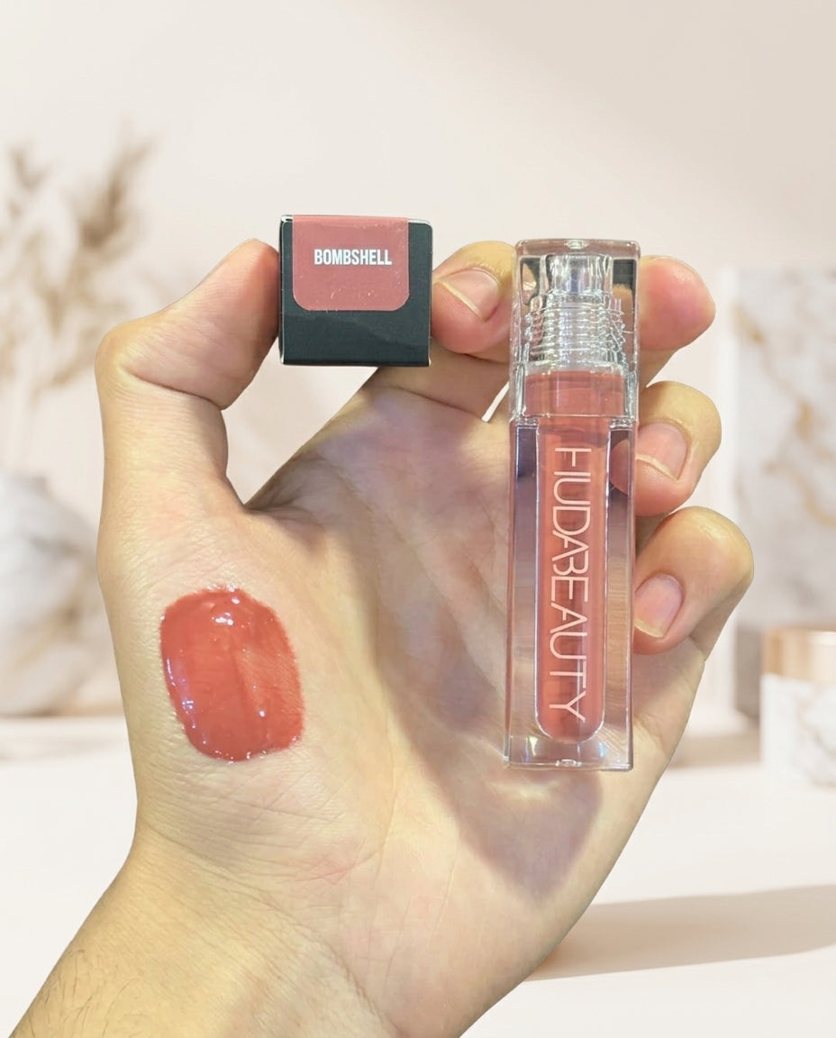 Huda Beauty FAUX FILLER Extra Shine Lip Gloss