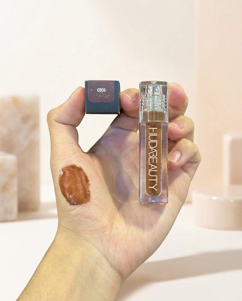 Huda Beauty FAUX FILLER Extra Shine Lip Gloss